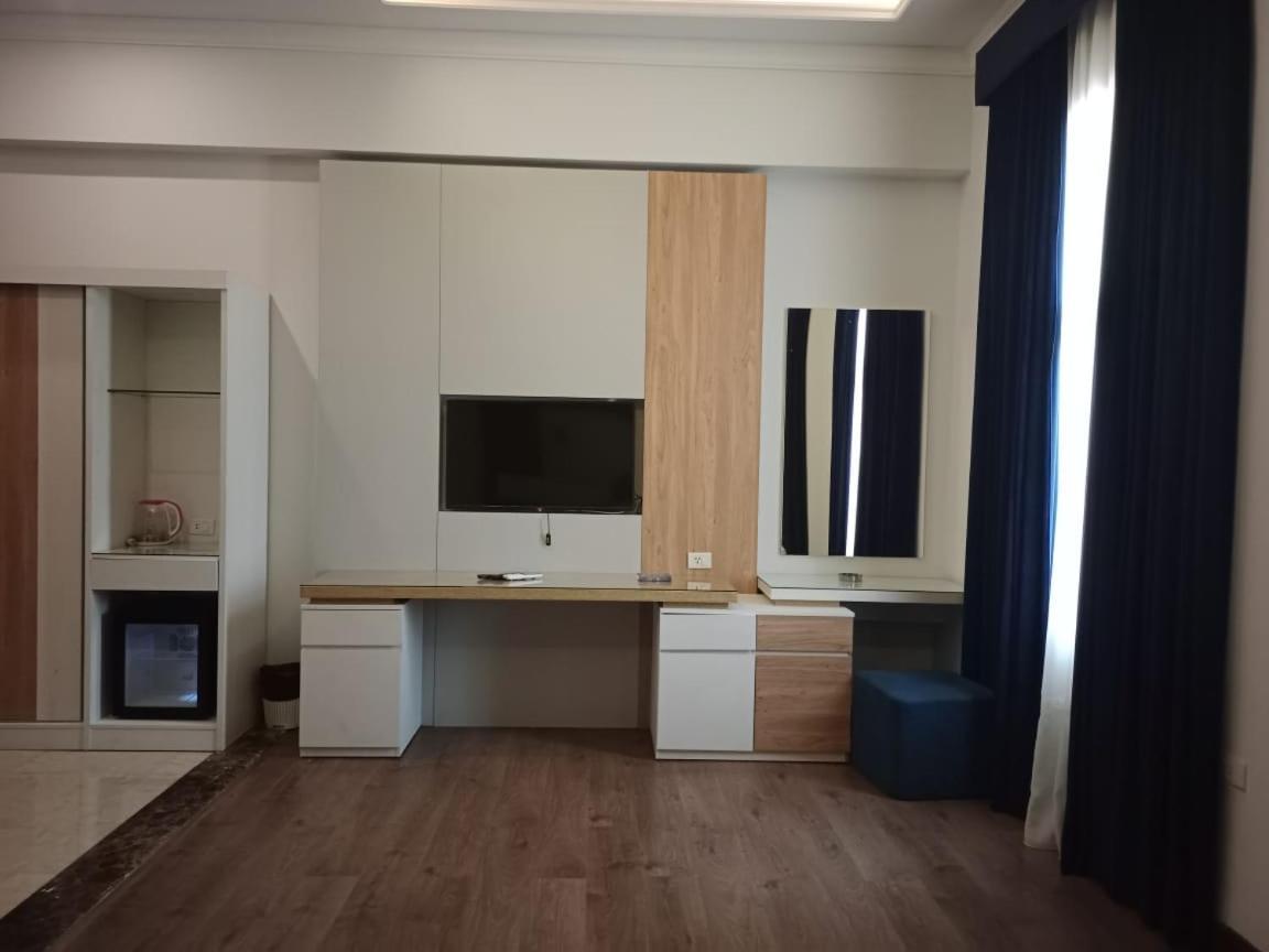 Ultra Loaloa Nile Maadi Hotel Kairo Exteriör bild