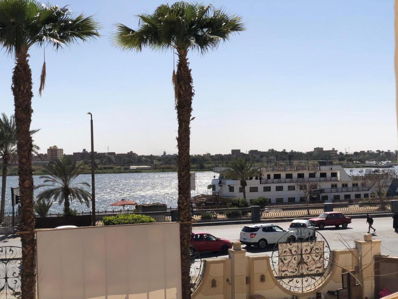 Ultra Loaloa Nile Maadi Hotel Kairo Exteriör bild