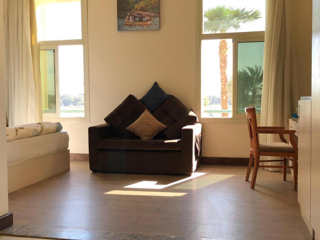 Ultra Loaloa Nile Maadi Hotel Kairo Exteriör bild